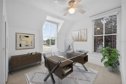 House in Orlando, Florida 6 bedrooms, 423.08 sq.m. № 2110404 - photo 3