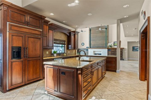 House in Windermere, Florida 5 bedrooms, 674.75 sq.m. № 1826406 - photo 21