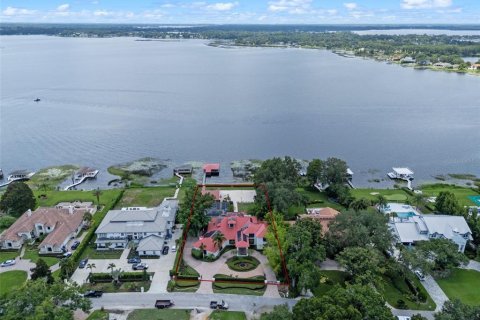 House in Windermere, Florida 5 bedrooms, 674.75 sq.m. № 1826406 - photo 4