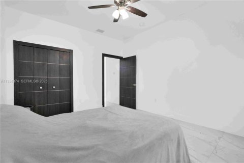 House in Miami Lakes, Florida 5 bedrooms, 287.35 sq.m. № 1992748 - photo 30