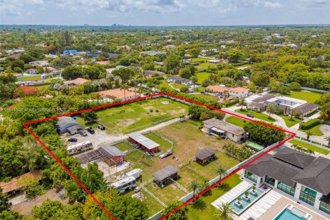 Land in Miami, Florida № 1783904 - photo 1