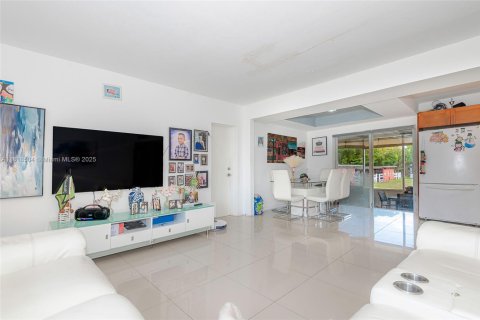 Land in Miami, Florida № 1783904 - photo 8