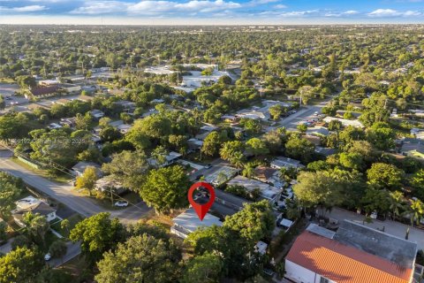Villa ou maison à vendre à Fort Lauderdale, Floride: 3 chambres, 116.87 m2 № 1941848 - photo 2