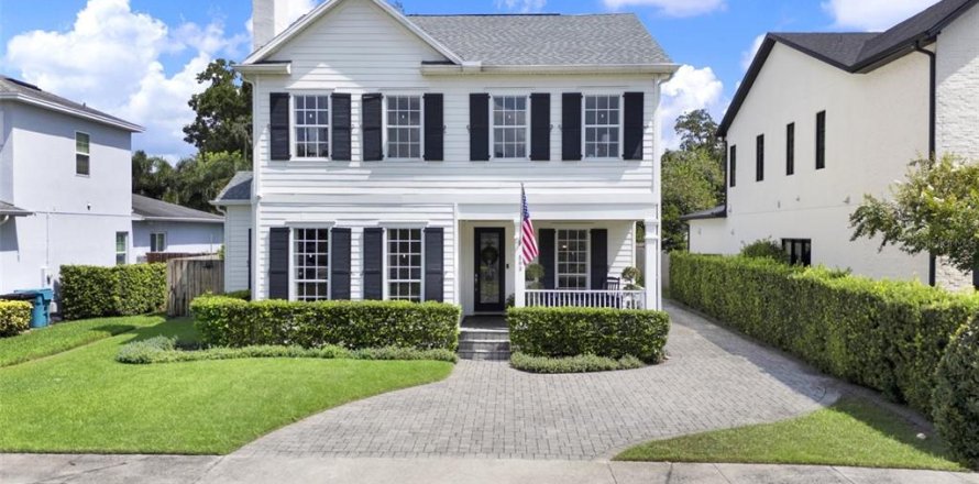 House in Orlando, Florida 4 bedrooms, 278.61 sq.m. № 1873879