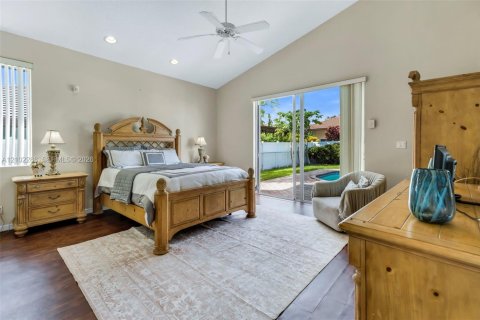 Villa ou maison à vendre à Pembroke Pines, Floride: 5 chambres, 277.41 m2 № 2413030 - photo 4