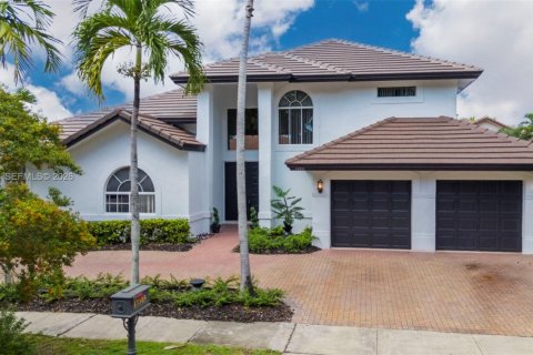 Villa ou maison à vendre à Pembroke Pines, Floride: 5 chambres, 277.41 m2 № 2413030 - photo 10