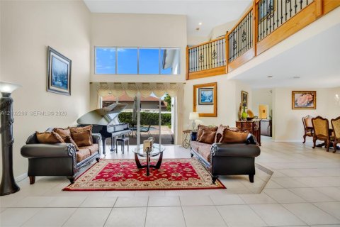 Villa ou maison à vendre à Pembroke Pines, Floride: 5 chambres, 277.41 m2 № 2413030 - photo 3
