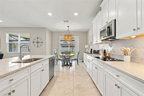 Villa ou maison à vendre à Wesley Chapel, Floride: 5 chambres, 305.83 m2 № 2425563 - photo 20