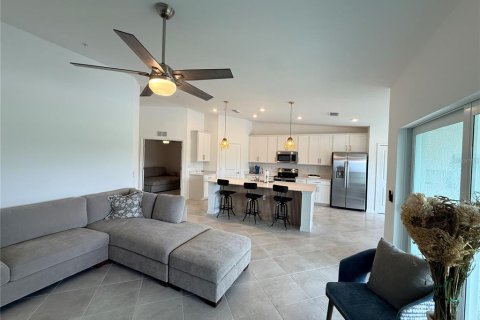 Copropriété à louer à Punta Gorda, Floride: 2 chambres, 126.9 m2 № 2330785 - photo 11