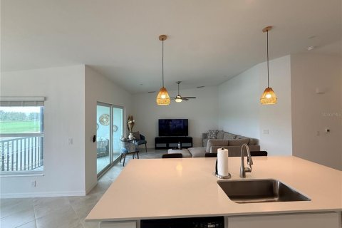 Copropriété à louer à Punta Gorda, Floride: 2 chambres, 126.9 m2 № 2330785 - photo 7
