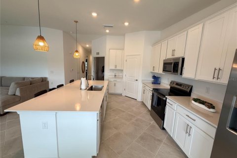 Copropriété à louer à Punta Gorda, Floride: 2 chambres, 126.9 m2 № 2330785 - photo 5
