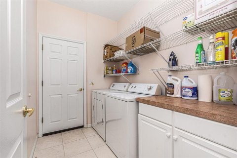 Casa en venta en Land O' Lakes, Florida, 3 dormitorios, 167.6 m2 № 1718315 - foto 25