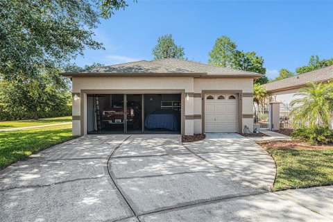 Casa en venta en Land O' Lakes, Florida, 3 dormitorios, 167.6 m2 № 1718315 - foto 2