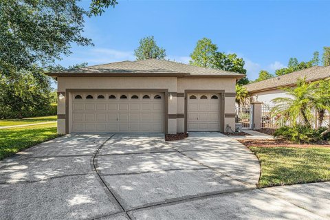 Casa en venta en Land O' Lakes, Florida, 3 dormitorios, 167.6 m2 № 1718315 - foto 1
