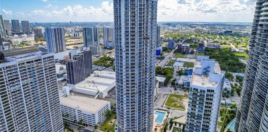 Apartamento en Miami, Florida 1 dormitorio, 73.49 m2 № 1726773