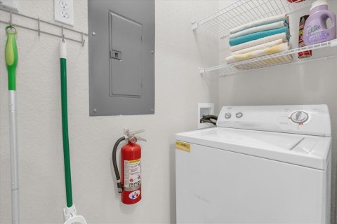Condo in Kissimmee, Florida, 2 bedrooms  № 1857957 - photo 21