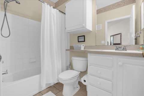 Condo in Kissimmee, Florida, 2 bedrooms  № 1857957 - photo 16