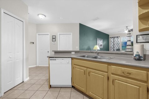 Condo in Kissimmee, Florida, 2 bedrooms  № 1857957 - photo 9