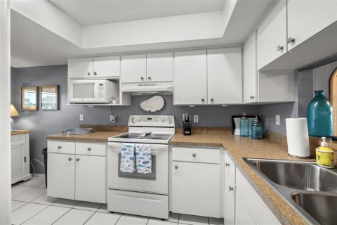Copropriété à vendre à New Port Richey, Floride: 2 chambres, 99.59 m2 № 1662355 - photo 17