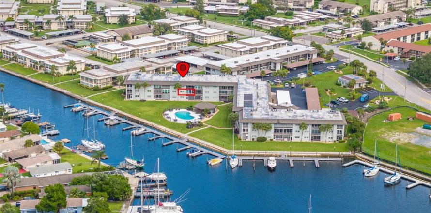 Condo à New Port Richey, Floride, 2 chambres  № 1662355
