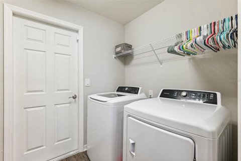 House in Mulberry, Florida 3 bedrooms, 188.13 sq.m. № 1827383 - photo 20
