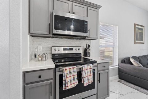 Villa ou maison à vendre à Davenport, Floride: 5 chambres, 217.86 m2 № 2400128 - photo 6