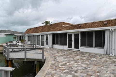 House in Saint Petersburg, Florida 2 bedrooms, 130.06 sq.m. № 2123417 - photo 20