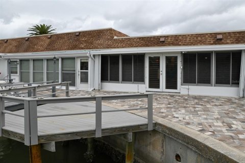 House in Saint Petersburg, Florida 2 bedrooms, 130.06 sq.m. № 2123417 - photo 21