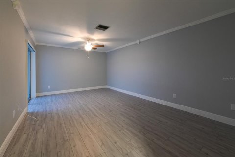House in Saint Petersburg, Florida 2 bedrooms, 130.06 sq.m. № 2123417 - photo 16