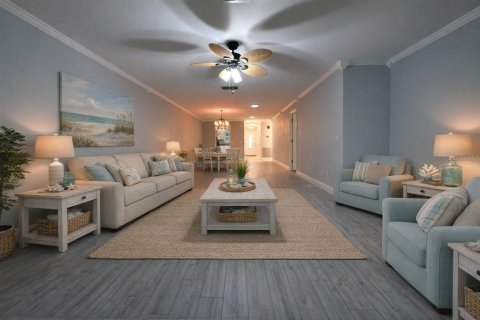 House in Saint Petersburg, Florida 2 bedrooms, 130.06 sq.m. № 2123417 - photo 5
