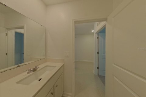 House in Kissimmee, Florida 5 bedrooms, 227.7 sq.m. № 1780859 - photo 6