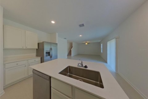 House in Kissimmee, Florida 5 bedrooms, 227.7 sq.m. № 1780859 - photo 4