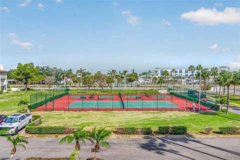 Condominio en alquiler en Saint Petersburg, Florida, 2 dormitorios, 105.44 m2 № 2200283 - foto 30