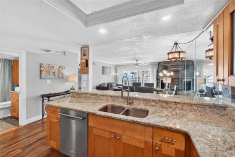 Condominio en alquiler en Saint Petersburg, Florida, 2 dormitorios, 105.44 m2 № 2200283 - foto 10