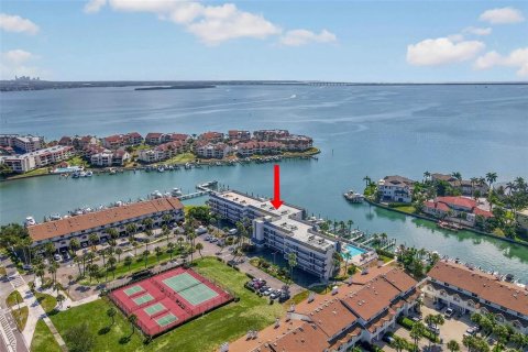 Condominio en alquiler en Saint Petersburg, Florida, 2 dormitorios, 105.44 m2 № 2200283 - foto 4