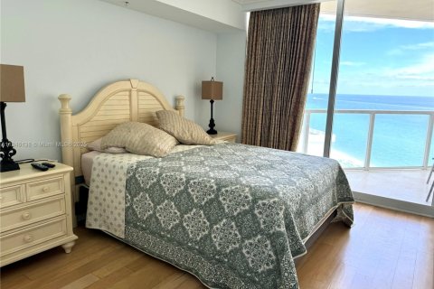Condo in Sunny Isles Beach, Florida, 2 bedrooms  № 2027093