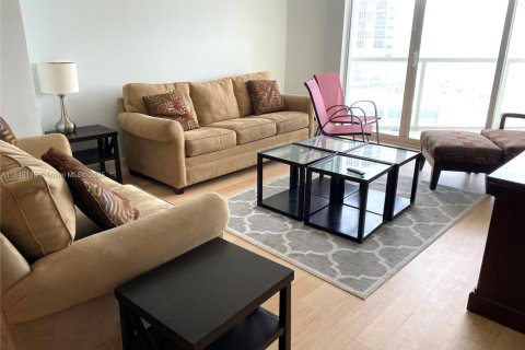 Condo in Sunny Isles Beach, Florida, 2 bedrooms  № 2027093 - photo 3