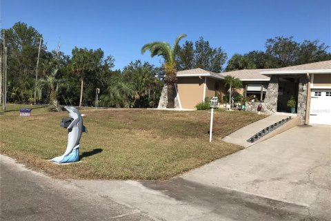 Casa en venta en Crystal River, Florida, 2 dormitorios, 141.58 m2 № 1405141 - foto 2