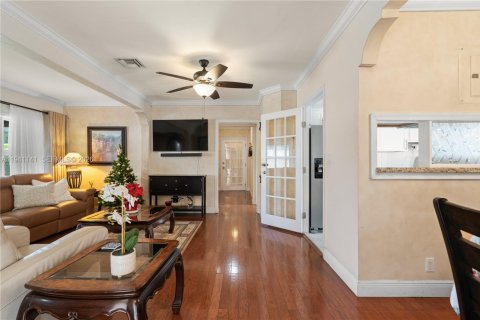 House in Fort Lauderdale, Florida 1 bedroom, 176.98 sq.m. № 1997881 - photo 7