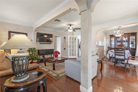 House in Fort Lauderdale, Florida 1 bedroom, 176.98 sq.m. № 1997881 - photo 9