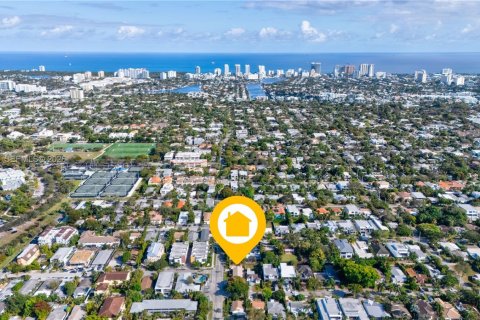 House in Fort Lauderdale, Florida 1 bedroom, 176.98 sq.m. № 1997881 - photo 3