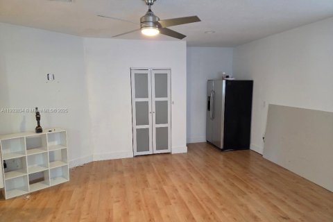 Снять в аренду виллу или дом в Майами, Флорида 5 спален, 175.4м2, № 1954784 - фото 18