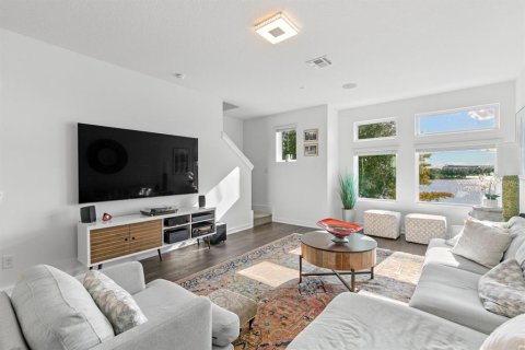 Adosado en venta en Orlando, Florida, 3 dormitorios, 187.29 m2 № 2421962 - foto 8
