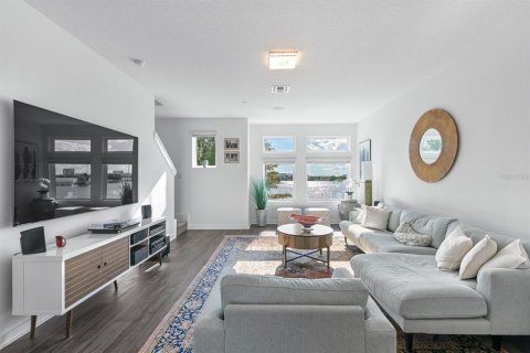 Adosado en venta en Orlando, Florida, 3 dormitorios, 187.29 m2 № 2421962 - foto 9