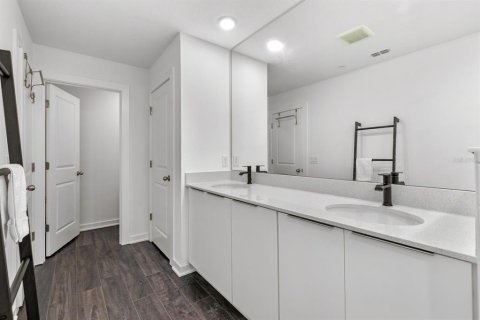 Adosado en venta en Orlando, Florida, 3 dormitorios, 187.29 m2 № 2421962 - foto 25