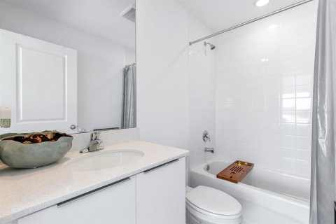 Adosado en venta en Orlando, Florida, 3 dormitorios, 187.29 m2 № 2421962 - foto 29