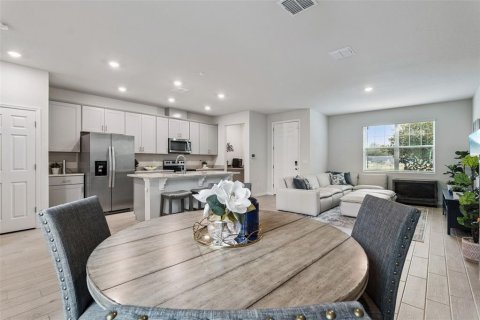 Townhouse in Casselberry, Florida 3 bedrooms, 167.87 sq.m. № 2200119 - photo 22