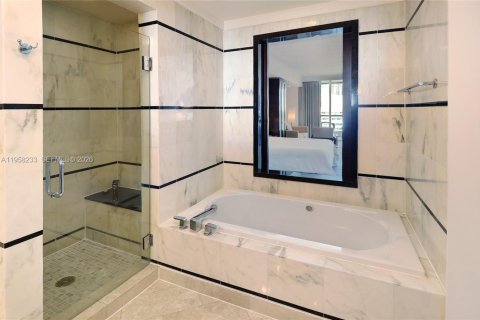 Condominio en venta en Miami Beach, Florida, 50.54 m2 № 2019707 - foto 16