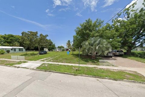 Land in St. Lucie, Florida № 2158769 - photo 2