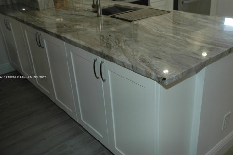 Купить кондоминиум в Лодерхилл, Флорида 3 спальни, 126.72м2, № 1968271 - фото 9